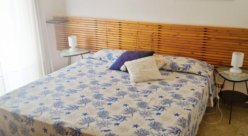 Romulus Rex Hotel Room photo
